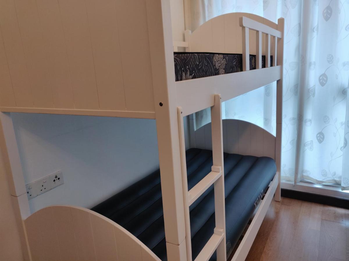 Starsbed Klcc Skyview Roof Pool Hostel クアラルンプール エクステリア 写真